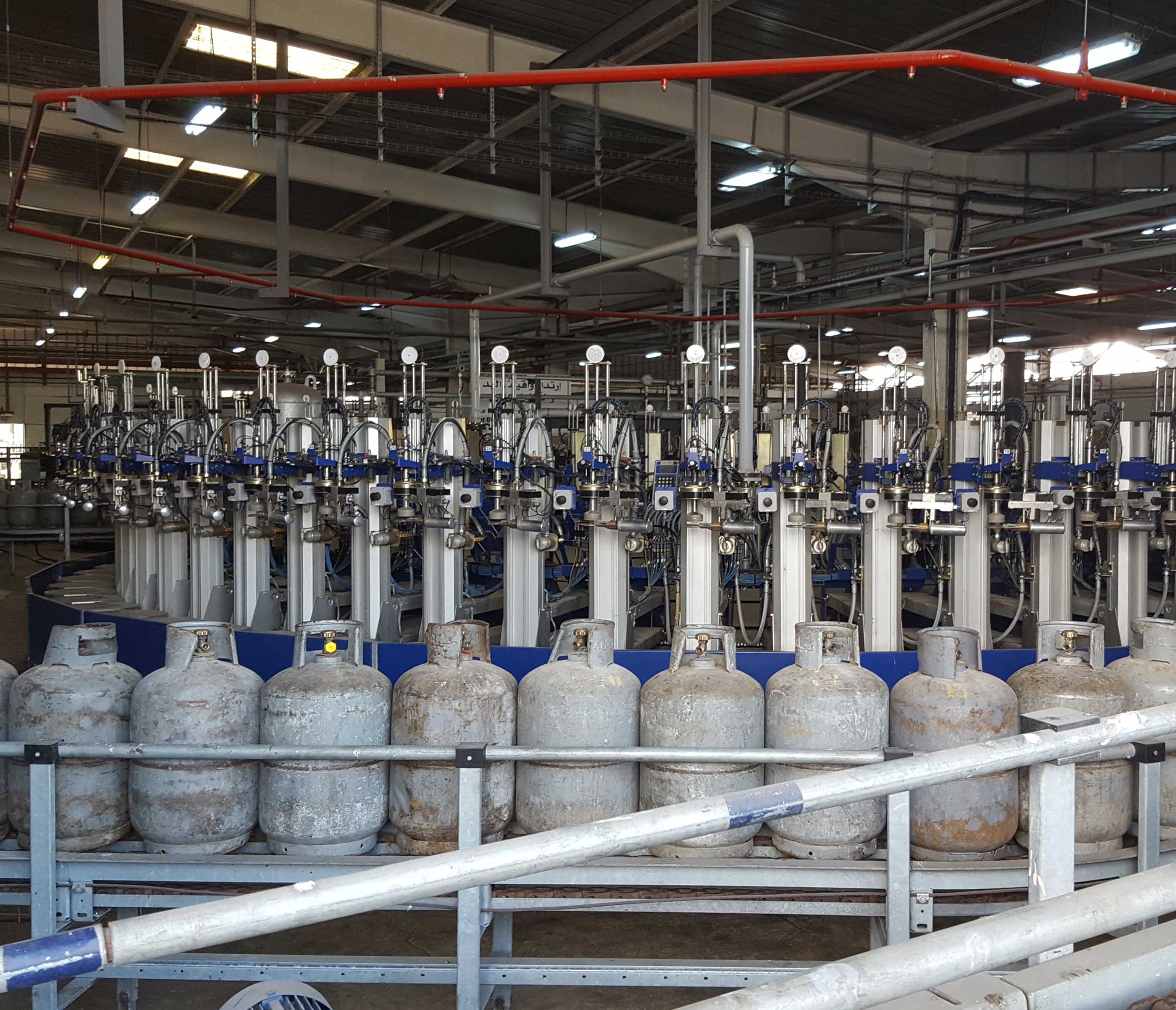 image of a lpg cylinder filling carroussel called flexpseed